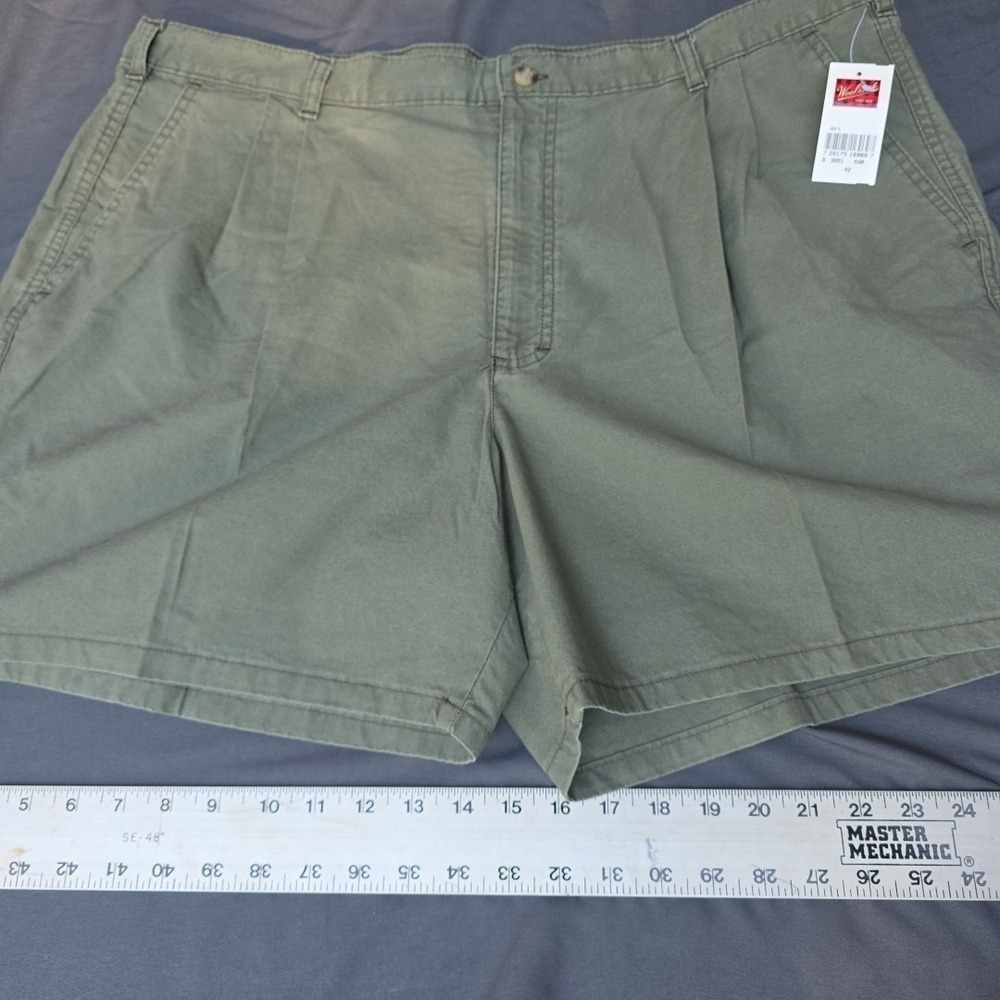 Woolrich Shorts Men's Olive Khaki‎ 5.75 Inseam Pleated Rugged Outdoor Comfort